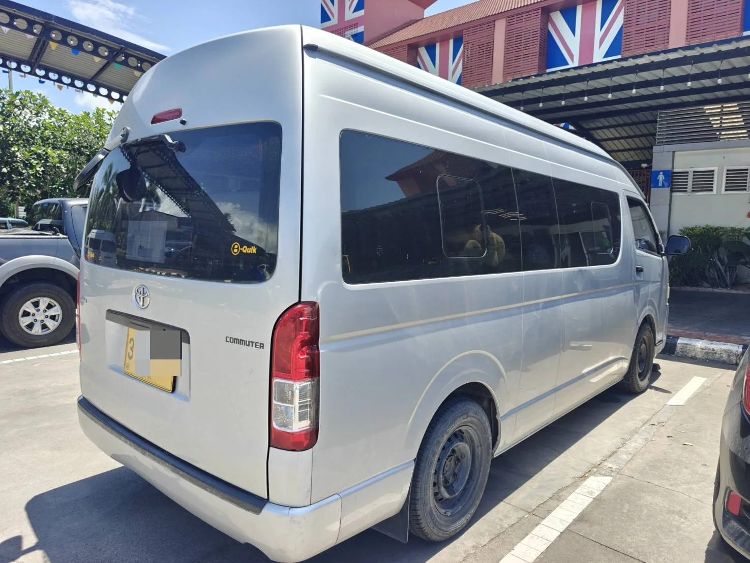 Toyota Commuter รูปที่ 6